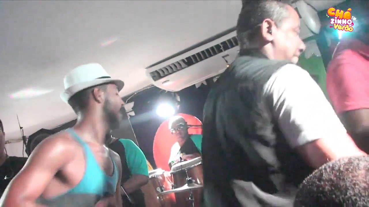 Molejo – Dança Da Vassoura (Ao Vivo) @ Chá da Alice (Vídeo Oficial)