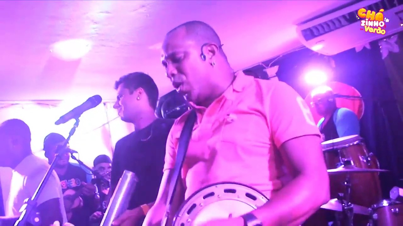 Molejo – Merci Beaucoup (Ao Vivo) @ Chá da Alice (Vídeo Oficial)