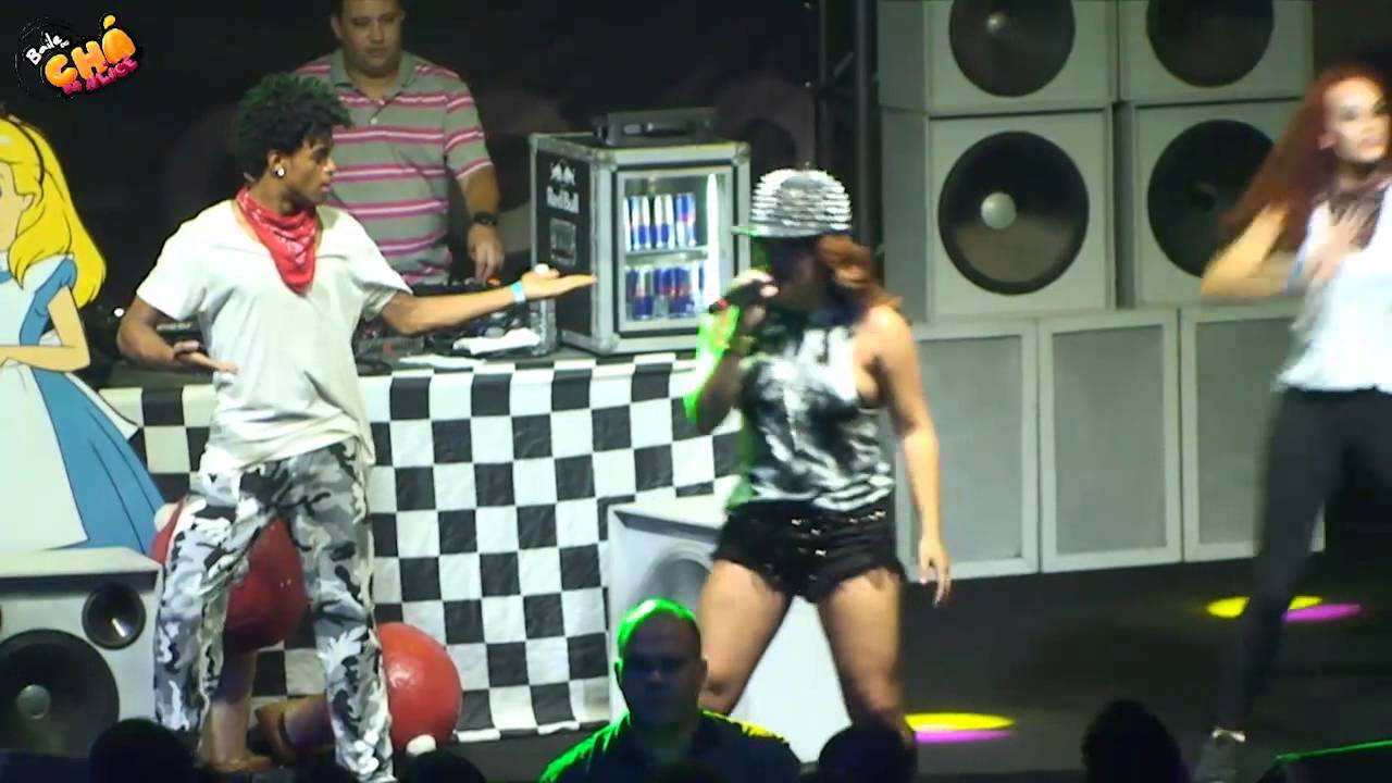 MC Bruninha – Se Liga (Ao Vivo) @ Baile do Chá da Alice