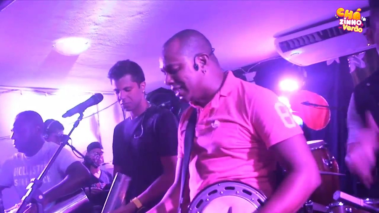 Molejo – Deixa Acontecer / A Gente Bota Pra Quebrar (Ao Vivo) @ Chá da Alice (Vídeo Oficial)