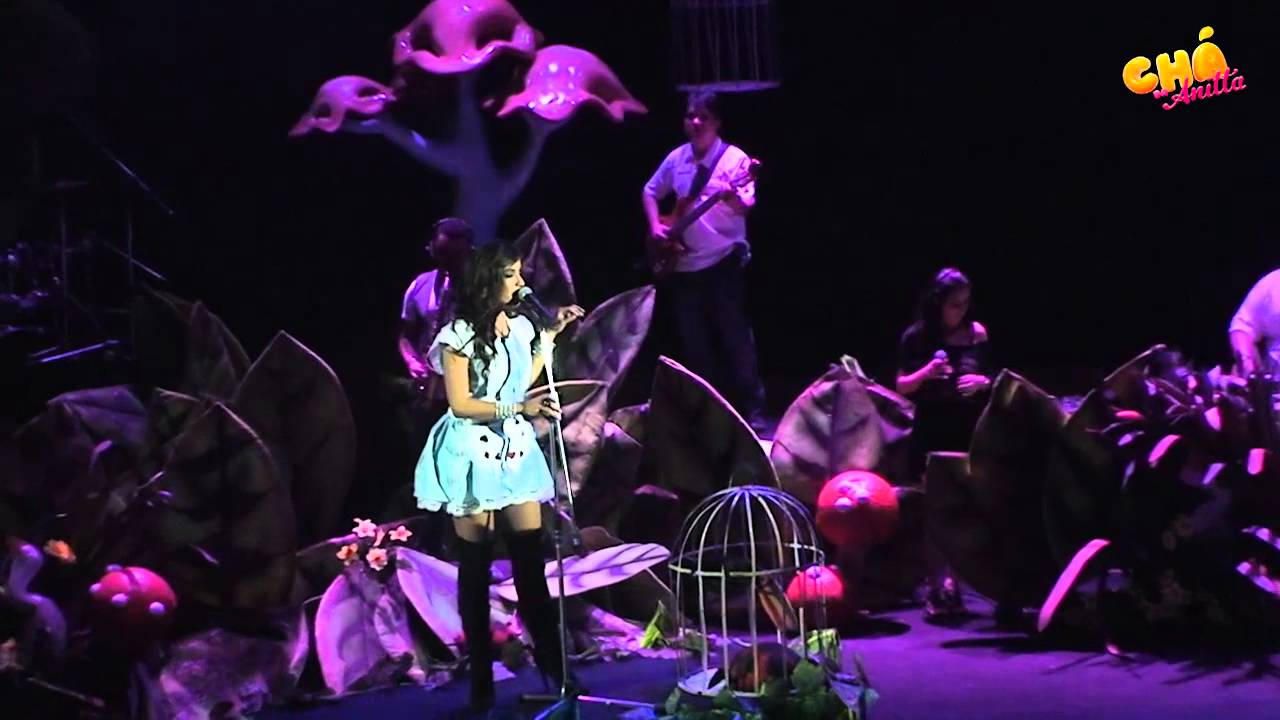 Anitta – We Belong Together (Ao Vivo) @ Chá da Anitta 2 – Vídeo Oficial