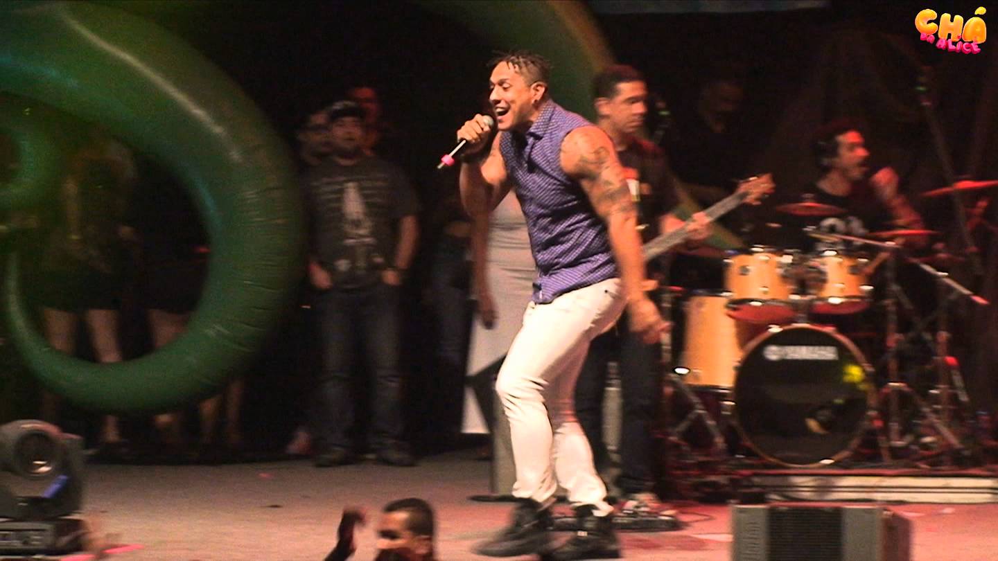 Chá da Alice – Alinne Rosa & Araketu – Araketu é Bom Demais (Ao Vivo) @ Barra Music
