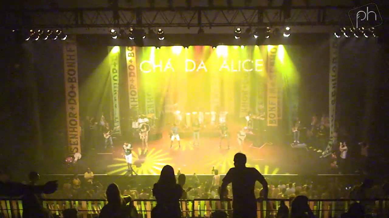 É O Tchan – Dança do Bumbum (Ao Vivo) @ Micháreta do Chá da Alice