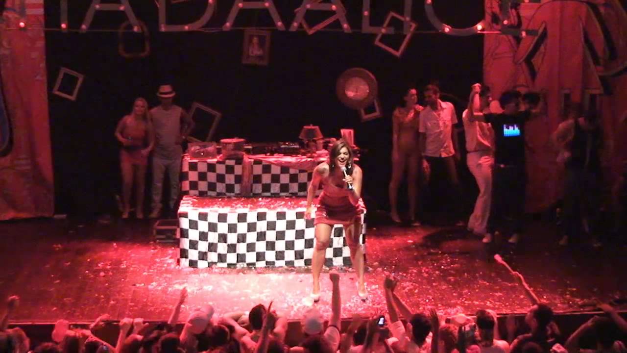 Kelly Key – O Amor e O Poder (Como Uma Deusa) @ Cha da Alice Carnaval 2012 – Pheeno TV