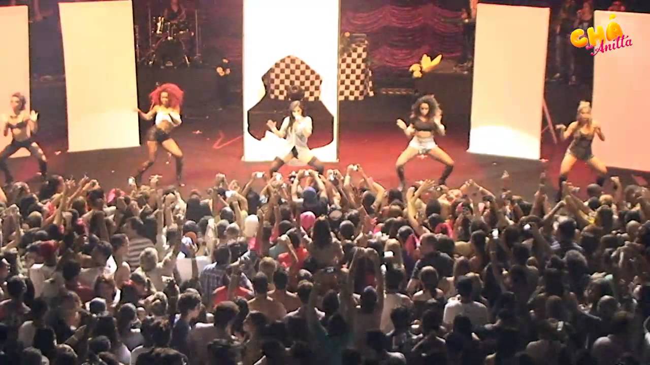 Anitta – Show das Poderosas (Ao Vivo) @ Chá da Anitta – Vídeo Oficial