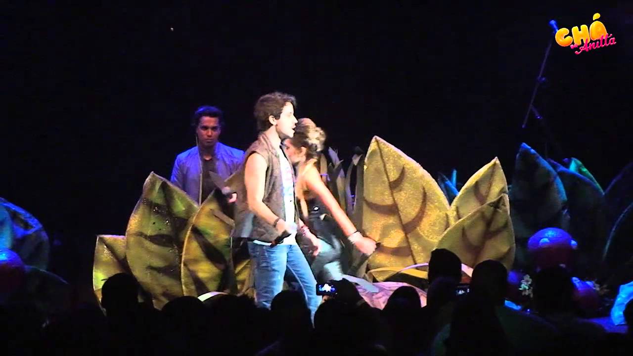 Bernardo Falcone & Jullie – Secret Place (Ao Vivo) @ Chá da Anitta 2
