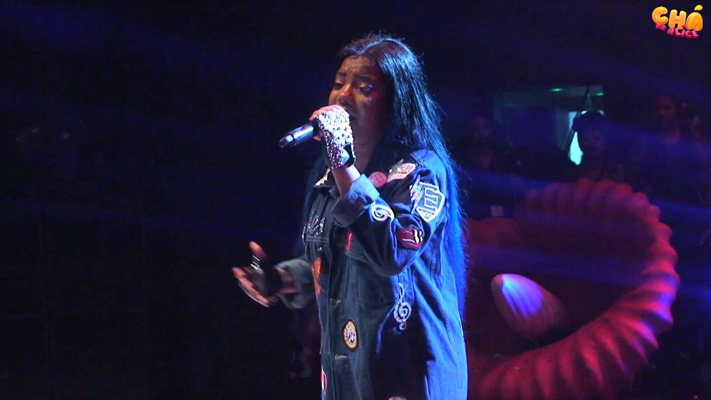 Ludmilla – 1 + 1 (One Plus One) (Ao Vivo) @ Chá da Alice (Vídeo Oficial)