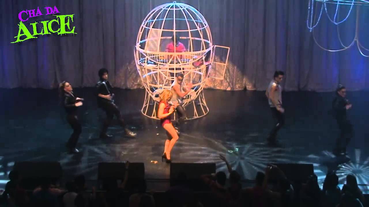 Jullie – Where Have You Been (Rihanna Cover) @ Chá da Alice 3 Anos Vivo Rio