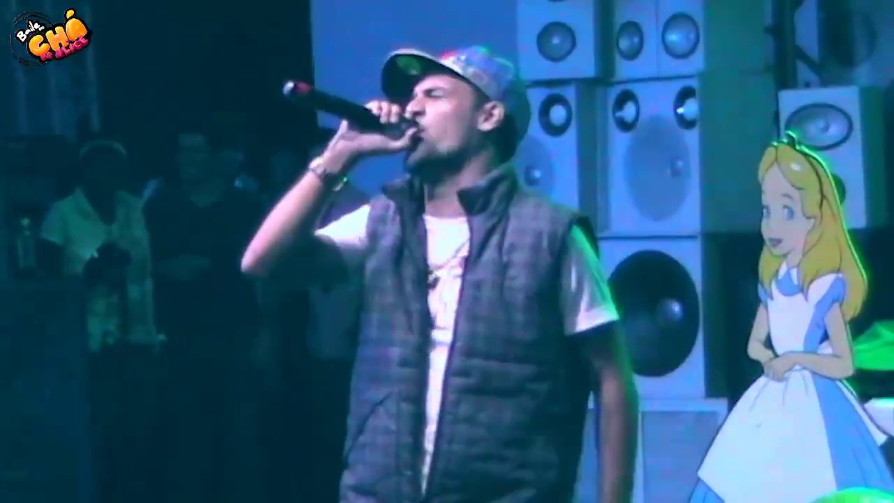 MC Créu – Cadê O Isqueiro?! / Erva Venenosa (Ao Vivo) @ Baile do Chá da Alice