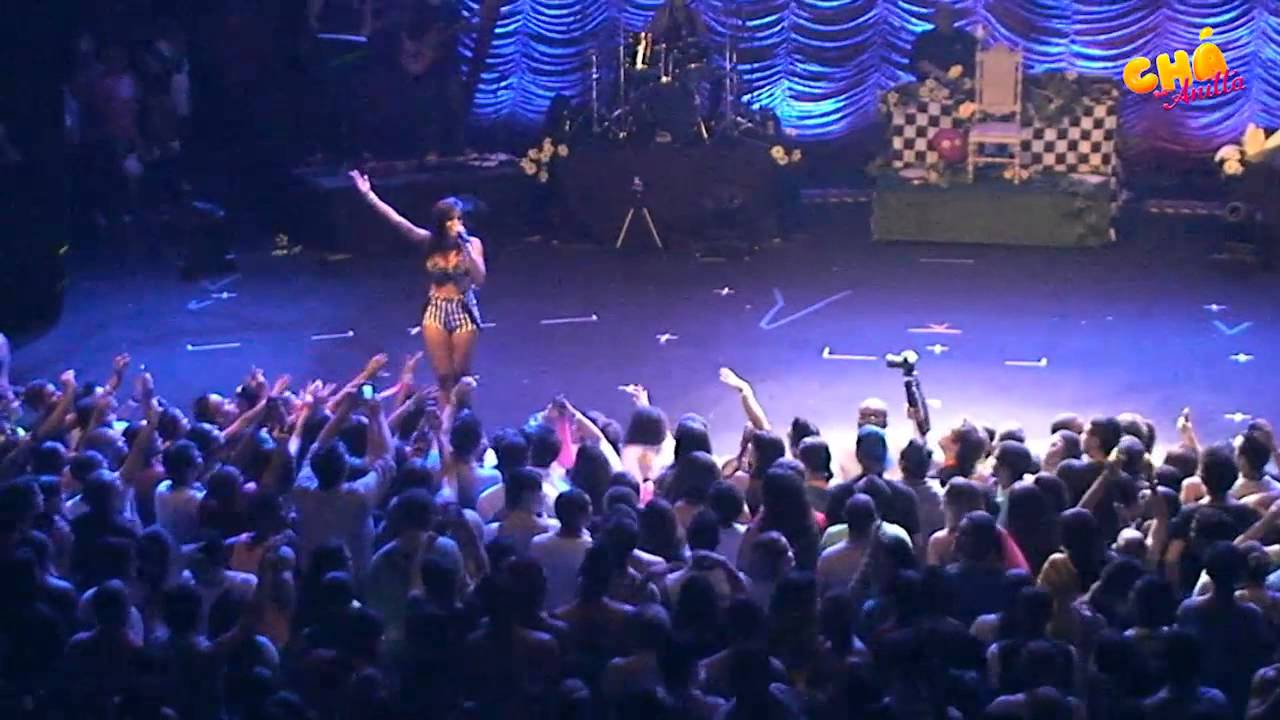 Anitta – Anna Júlia (Ao Vivo) @ Chá da Anitta – Vídeo Oficial