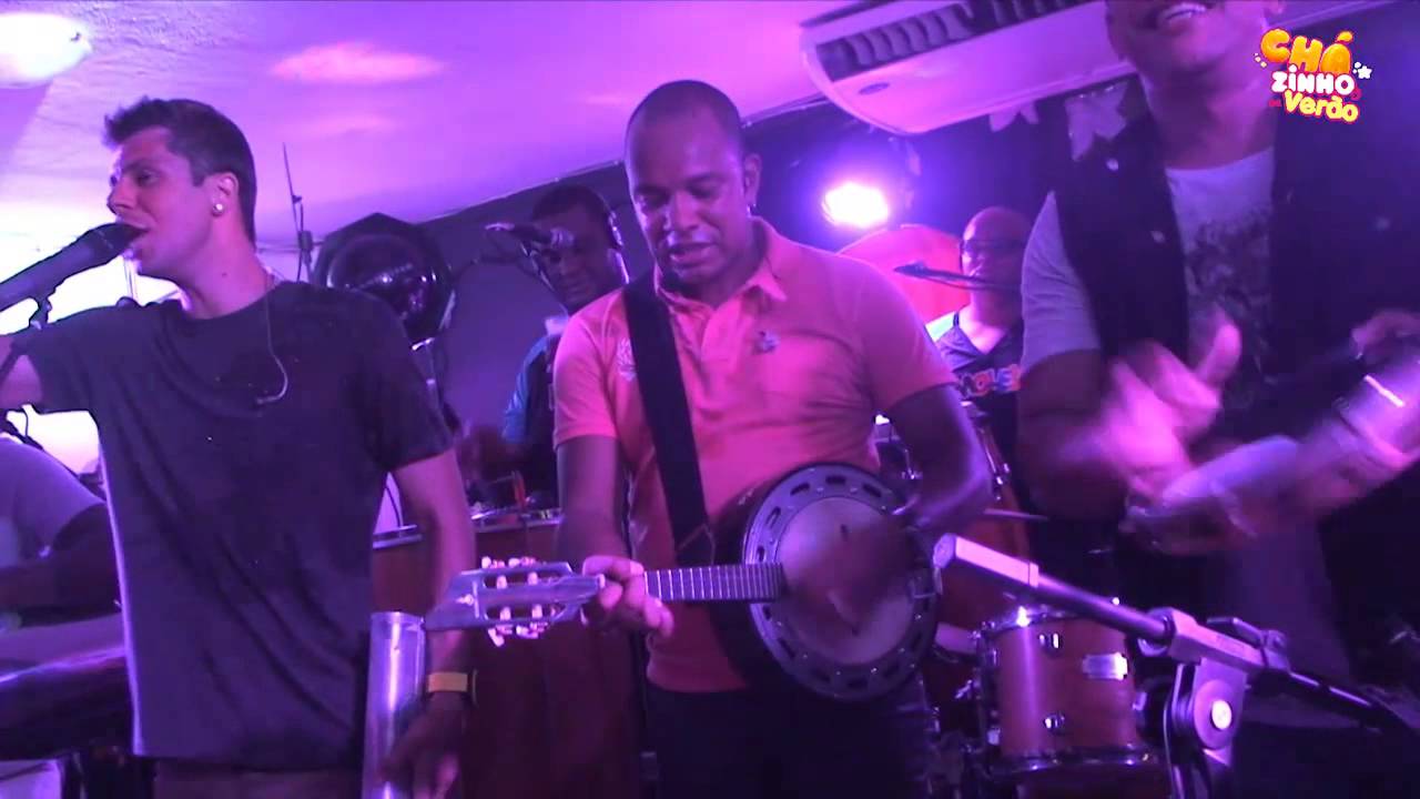 Molejo – Deixa Acontecer / A Gente Bota Pra Quebrar (Ao Vivo) @ Chá da Alice