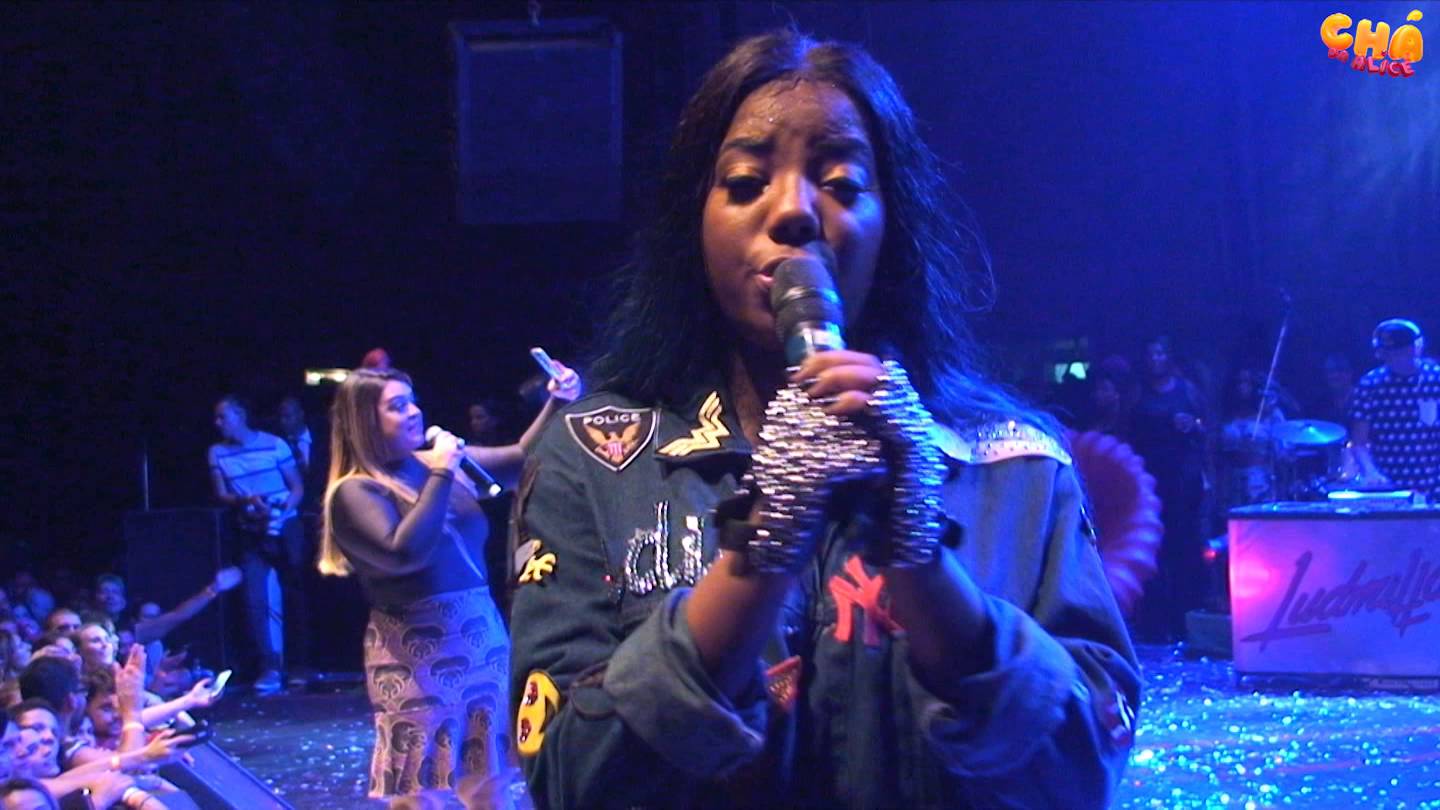 Ludmilla & Preta Gil – Meu Corpo Quer Você (Ao Vivo) @ Chá da Alice (Vídeo Oficial)
